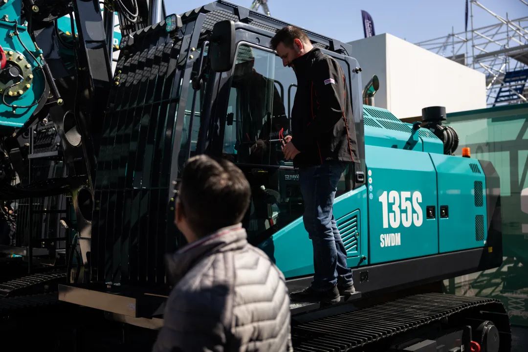 Bauma 2025 | 高端定造！Z6人生就是博智能Pro系列旋挖钻机燃爆全场