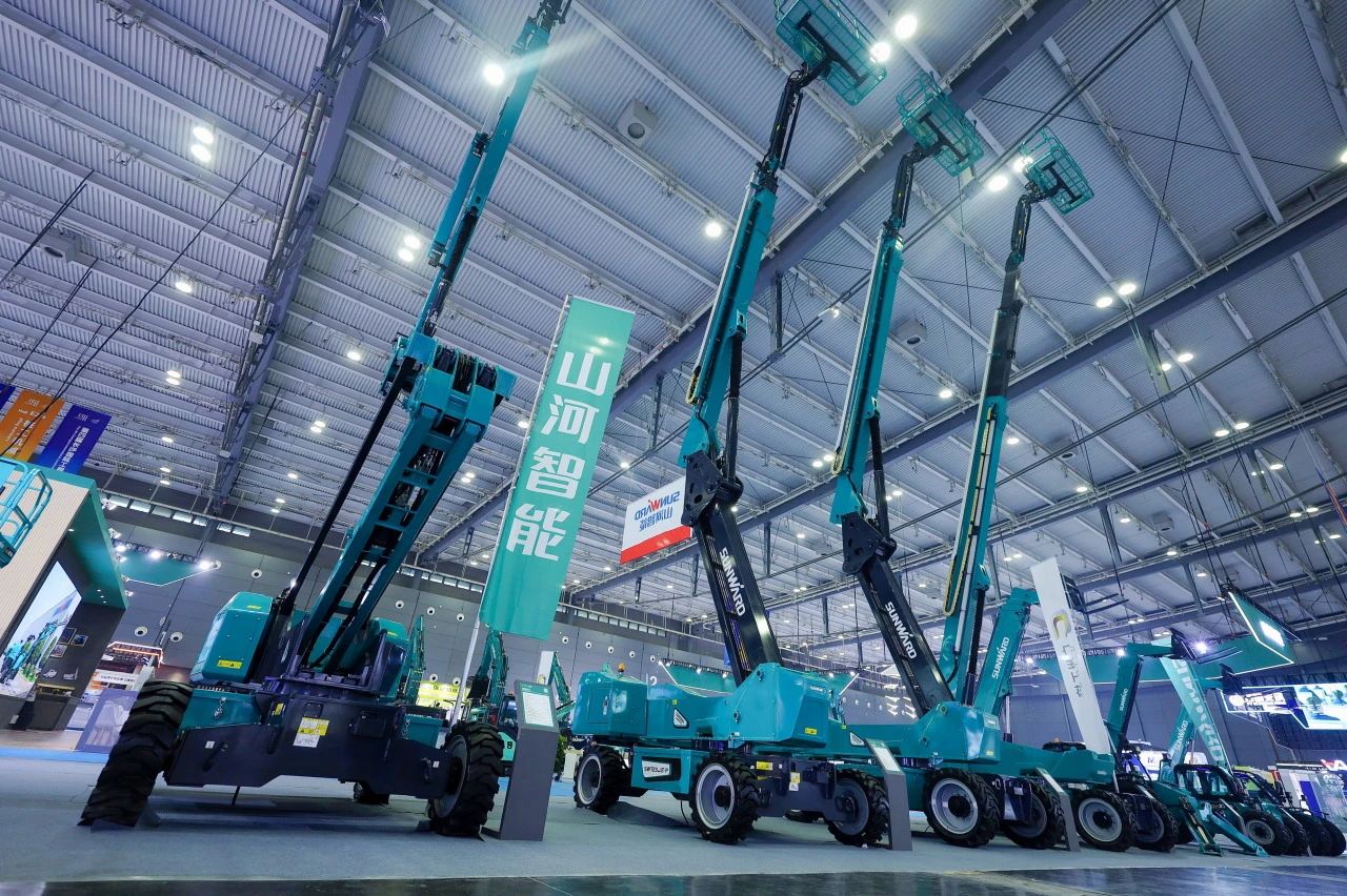 2025 CICEE | Z6人生就是博智能SWT34JE-P电动直臂式高空作业平台沉磅颁布！
