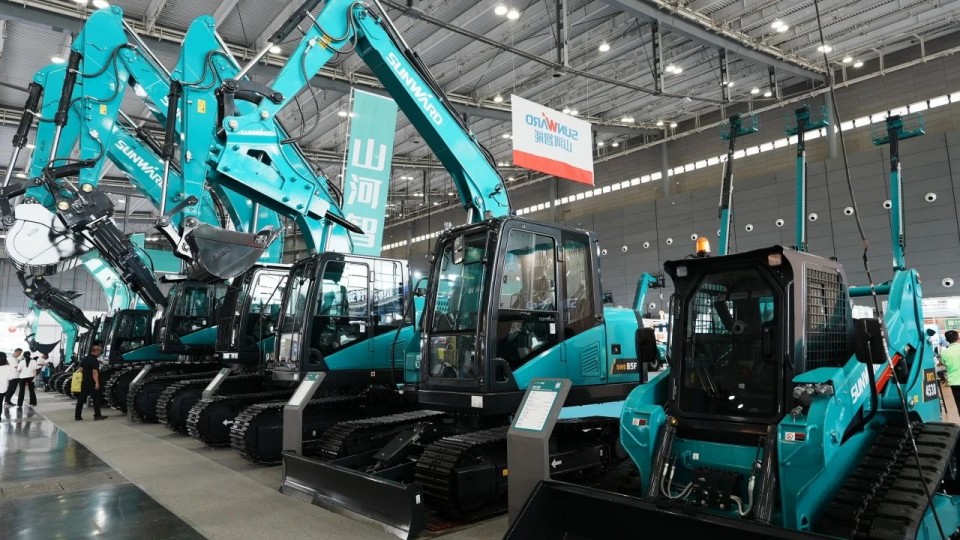 2025 CICEE | 从单一工具迈向多元化解决规划，Z6人生就是博智能出现非凡挖掘机风采