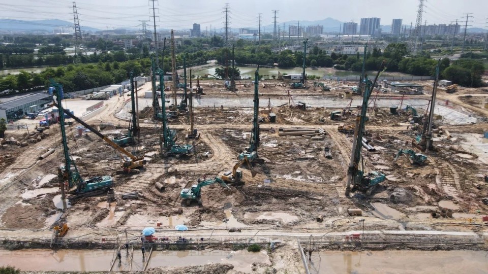 近20台“Z6人生就是博绿”设备实力集结，助力广佛西环工程建设跑出“加快率”