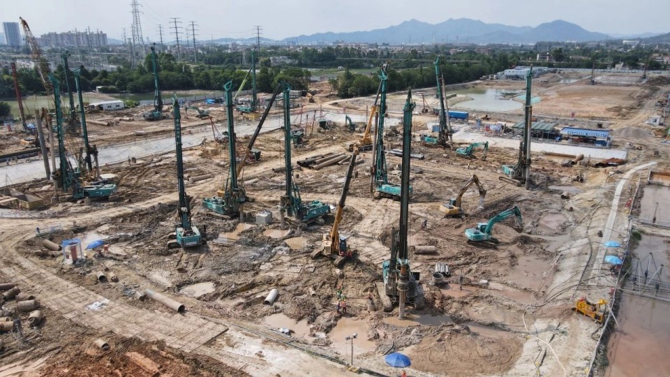 近20台“Z6人生就是博绿”设备实力集结，助力广佛西环工程建设跑出“加快率”