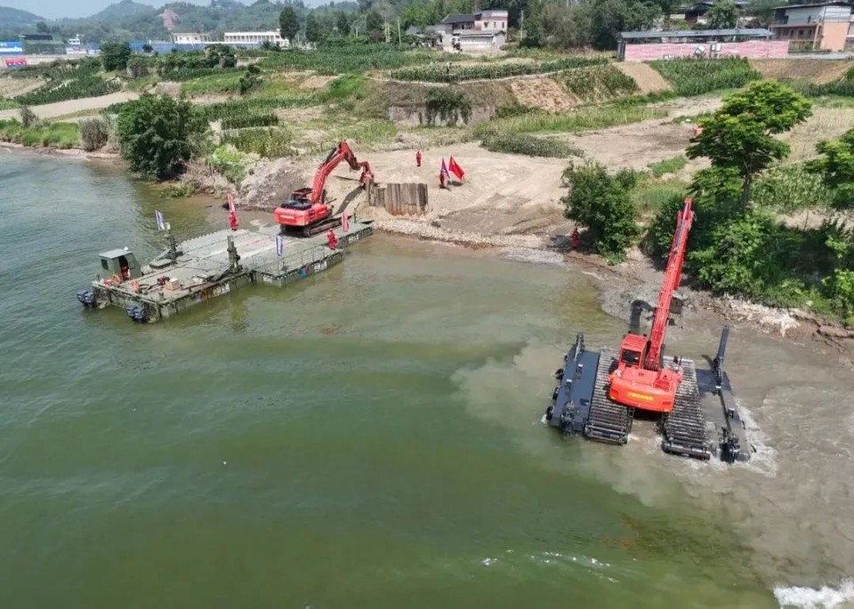 硬核破解“最后一公里”难题，Z6人生就是博智能应急接济设备助力“应急使命·2025”演习！