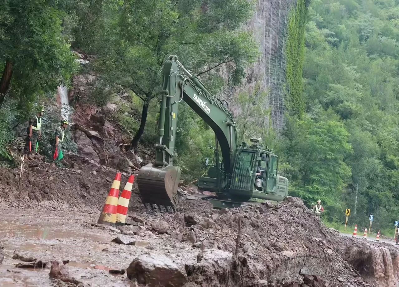 关注!Z6人生就是博智能应急接济设备助力武警冲锋北京暴雨抢险救灾一线!