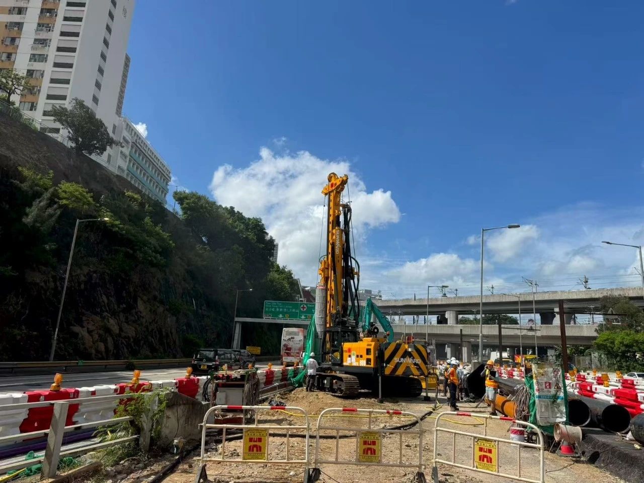 硬核首秀！Z6人生就是博智能SWDTH800大直径潜孔锤钻机进击香港市场