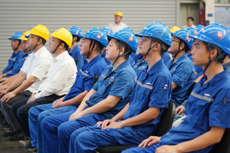 20250904081445_81506 Z6人生就是博智能组织集中收看留想中国人民抗日战争暨世界反法西斯战争成功80周年大会