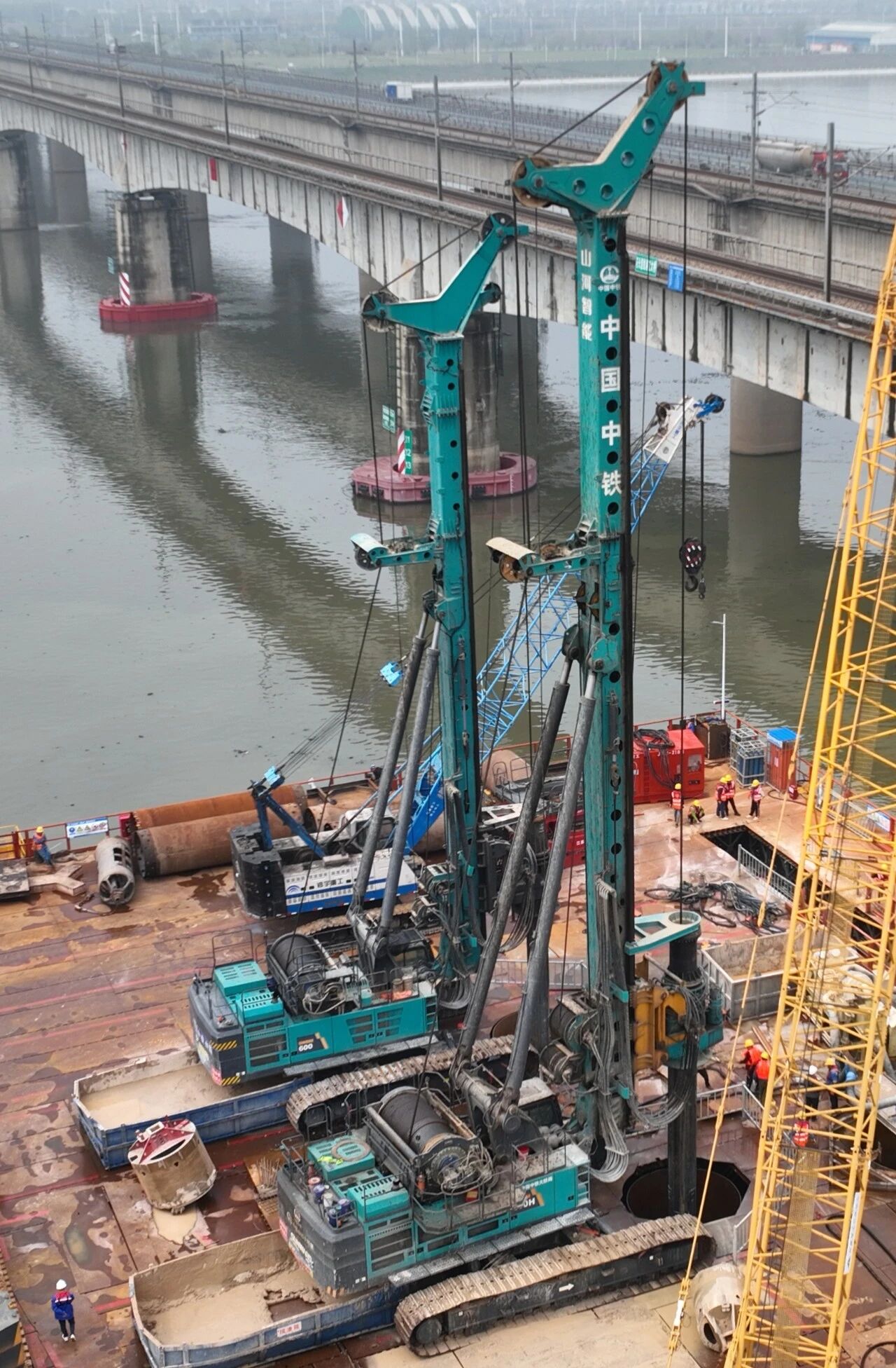 啃下“硬骨头”！Z6人生就是博智能旋挖钻机助力长沙湘江铁路特大桥主墩桩基工程美满收官